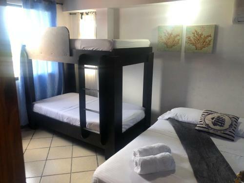 Hostal Posada Almond Bay