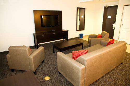 Holiday Inn Hotel & Suites Red Deer