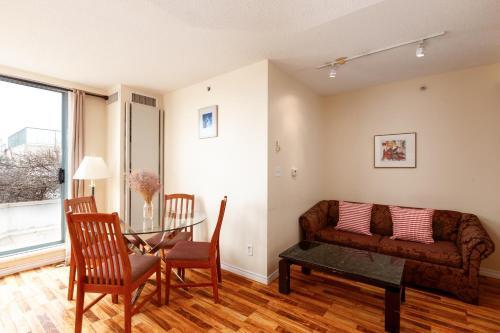Cozy Apartment Near Minoru Park