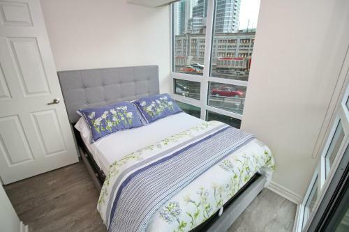 Luxury 3 Br Dt Apartment Toronto, On, Canada