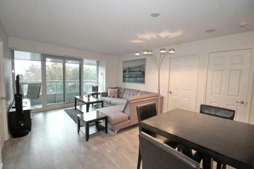 Luxury 3 Br Dt Apartment Toronto, On, Canada