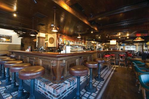 Doubletree By Hilton Hotel & Suites Victoria