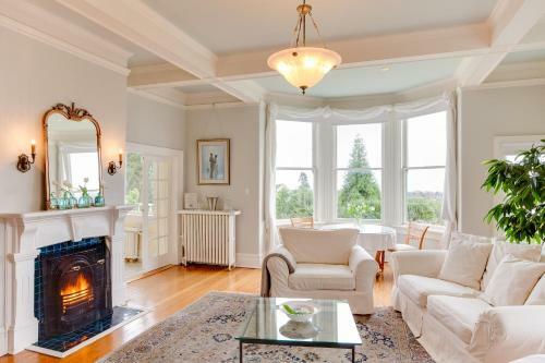 Bed & Breakfast Fairholme Manor Inn