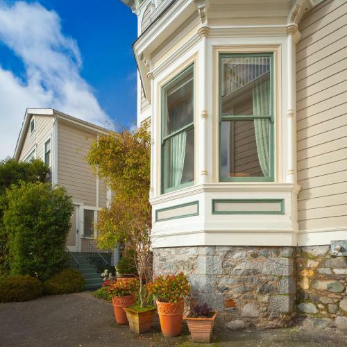 Bed & Breakfast Fairholme Manor Inn