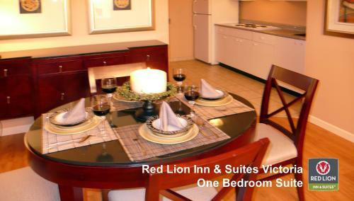 Hotel Red Lion Inn And Suites Victoria