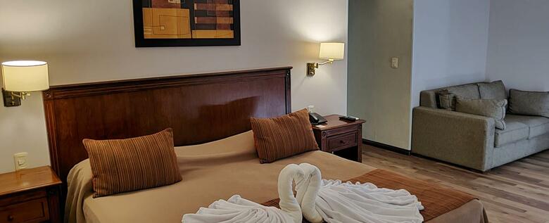 Howard Johnson Hotel & Spa San Pedro