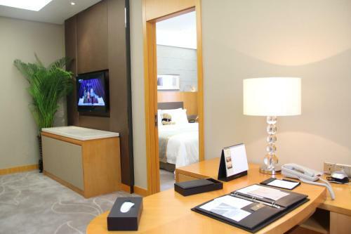 Jinling Grand Hotel