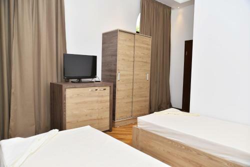 City Hotel By Picnic