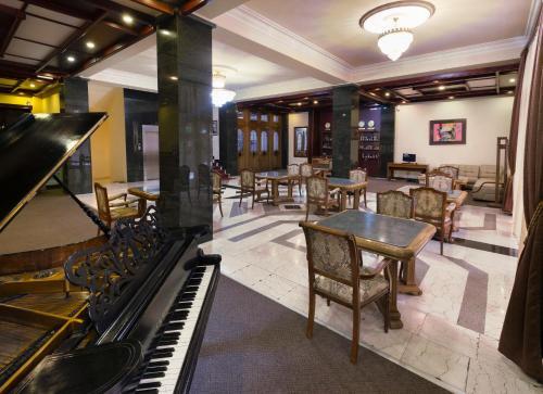 Hotel Ani Central Inn