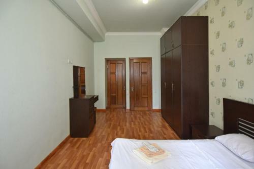 Freedom Apartments On Yekmalyan Str