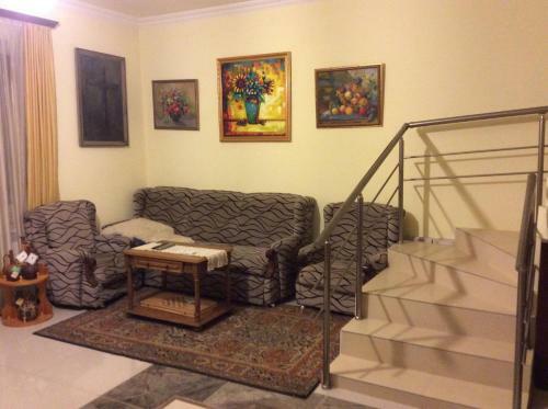 Hostal Bonjour Guest House