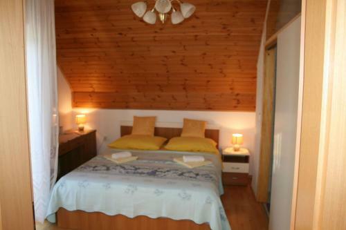 Hostal Adriana Guesthouse