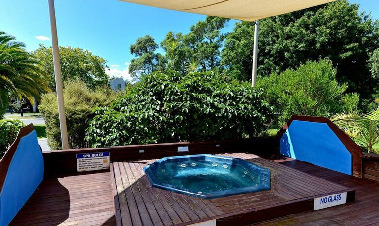 Hotel Twinlake Villas