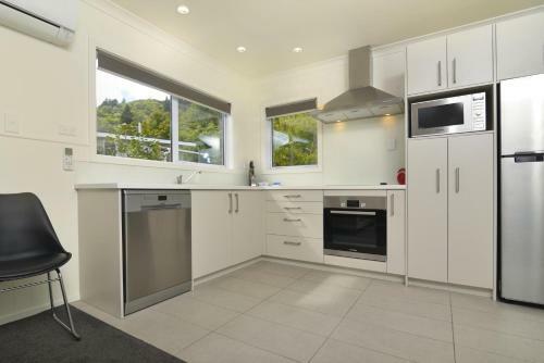 Picton Top 10 Holiday Park