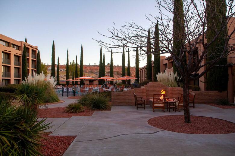 Hotel Courtyard By Marriott At Lake Powell - Page
