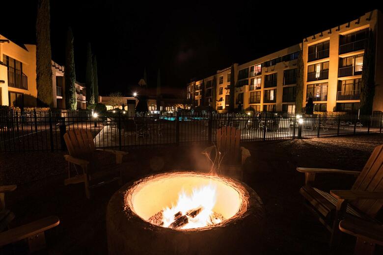 Hotel Courtyard By Marriott At Lake Powell - Page