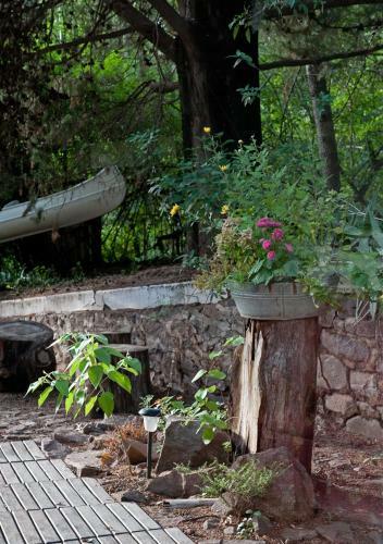 Hostal Stone House B&B