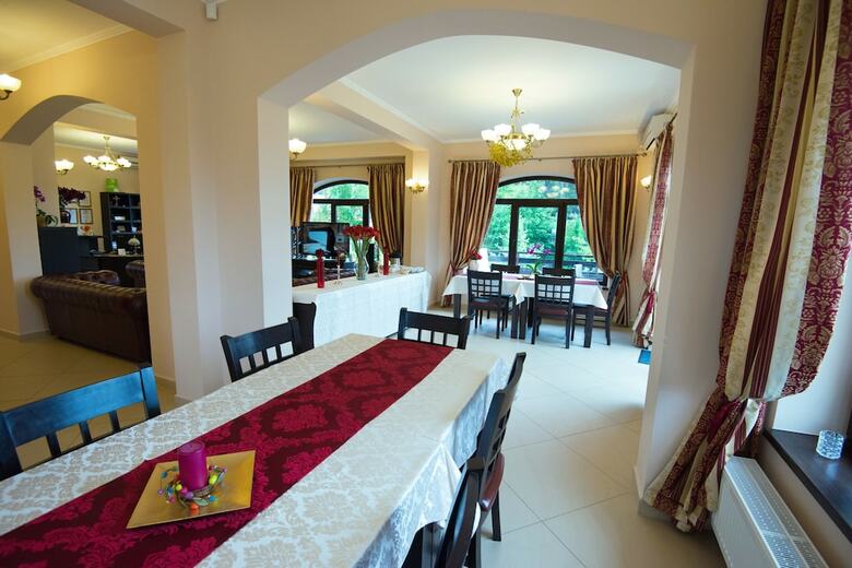 Hostal Pensiunea Toscana