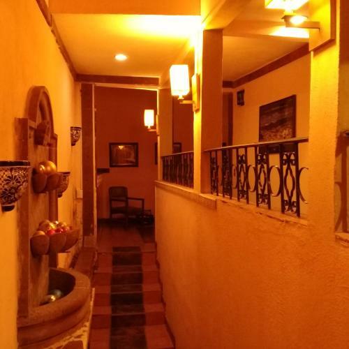 Hotel 12 Reales