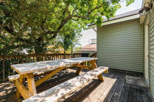 Castaway Cottage
