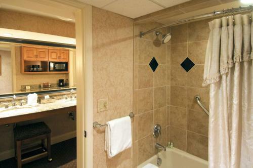 Hotel Eden Resort And Suites, Bw Premier Collection