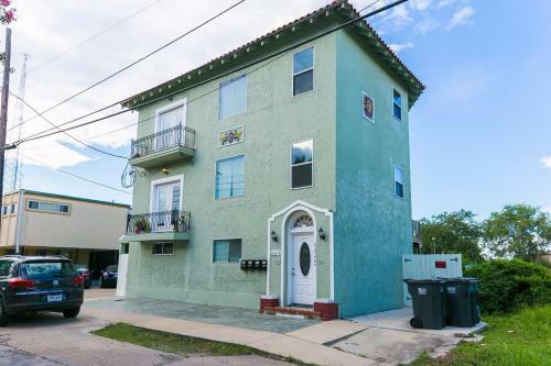 Aparthotel Lovely 3br Next To City Park