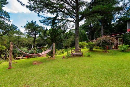 Hostal Pousada Jardim Das Montanhas