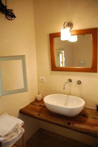 San Casciano Dei Bagni Villa Sleeps 8 Pool Wifi
