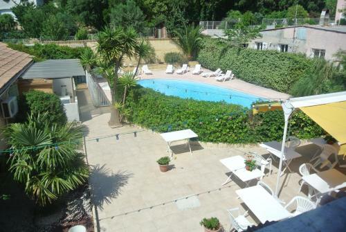 Hotel H�tel Les Mimosas