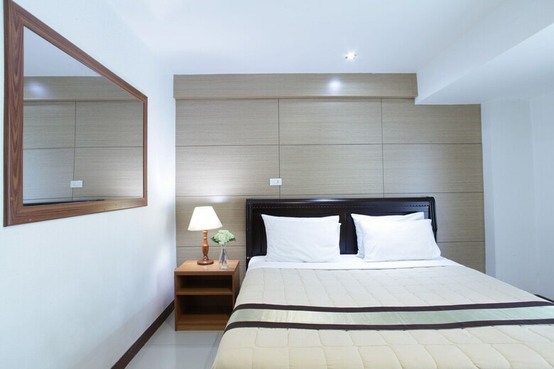 Hotel Nanatai Suites