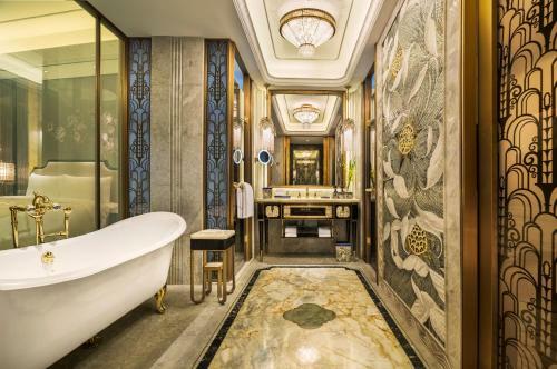 Hotel Wanda Reign On The Bund