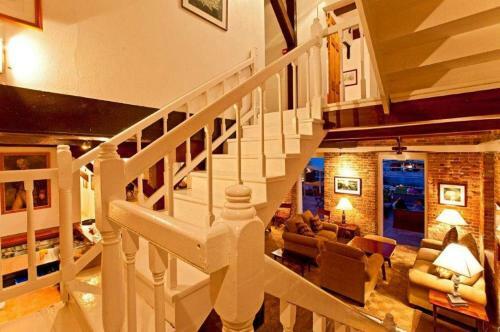 Hotel Admiral's Inn And Gunpowder Suites