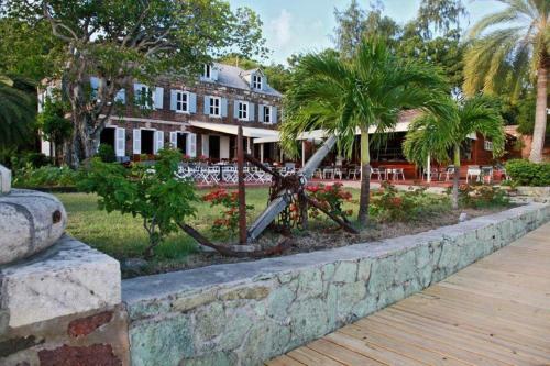 Hotel Admiral's Inn And Gunpowder Suites