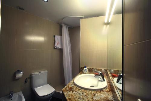 Apartaments Tur�stics Prat De Les Mines