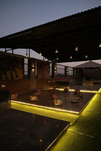 Hotel Shivam Palace & Resort