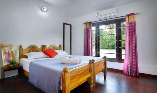 Hotel Shivaganga Houseboat