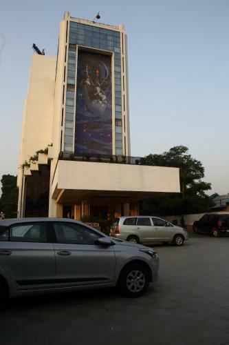 Hotel Gemini Continental, Hazratganj