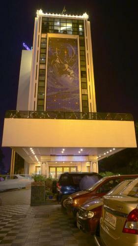 Hotel Gemini Continental, Hazratganj