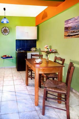 Haroula Apartments