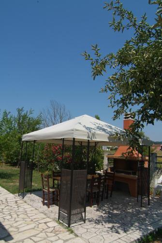 Erifili Apartments
