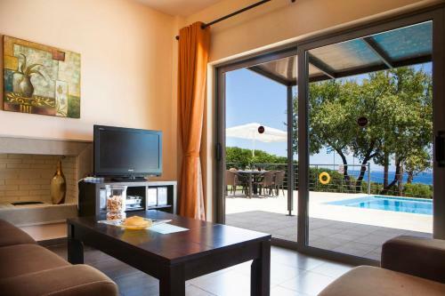 Skala Villa Sleeps 6 Pool Wifi