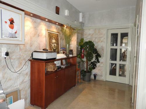 Bikakis Family Apartments