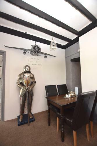 Tintagel Arms Hotel