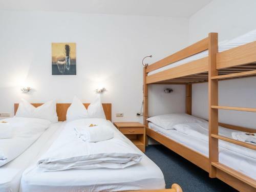 Cozy Apartment In Saalbach-hinterglemm With Sauna