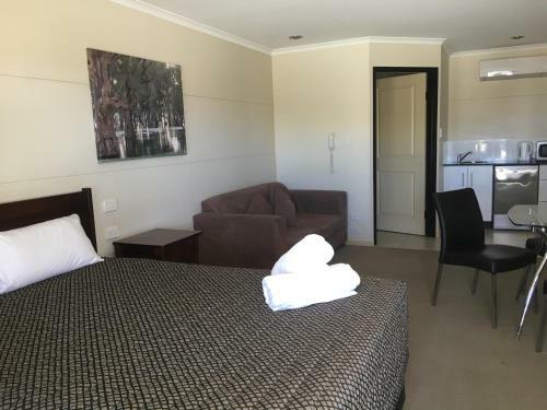 Balranald Club Motel