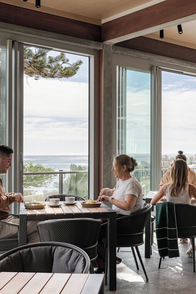 Hotel Headlands Austinmer Beach