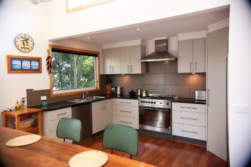 Unawatuna House @ Cape Woolamai