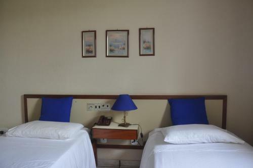 Optimum Plaza Hotel
