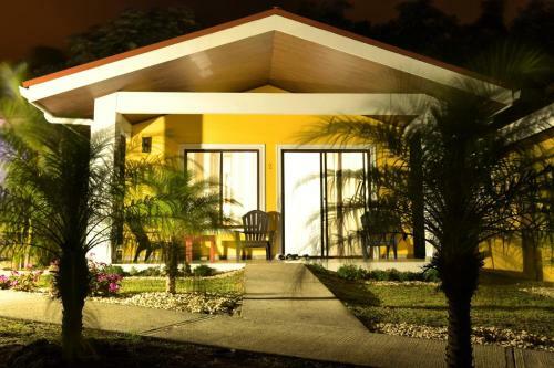 Hotel Lakegardens & Ecotours