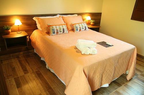 Bed & Breakfast Pantanal Ranch Meia Lua
